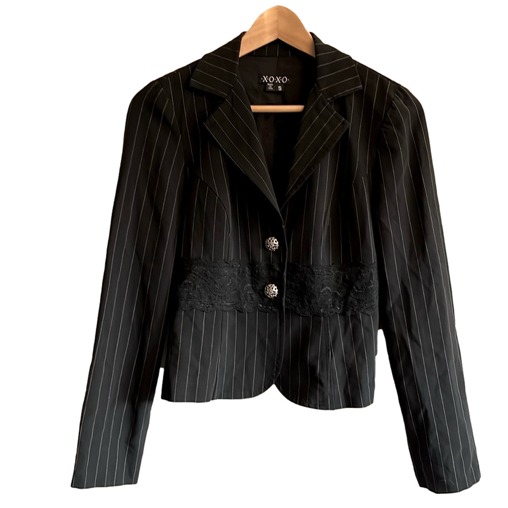 XOXO Ladies Size SMALL Pinstripe Black        L/S 2 Button Business Blazer